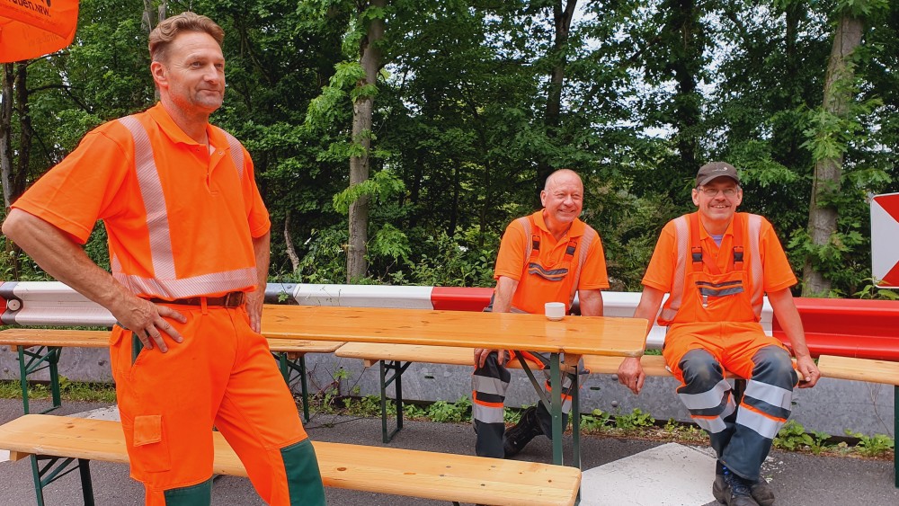 sm_burscheid_jungs_in_orange_02.jpg
