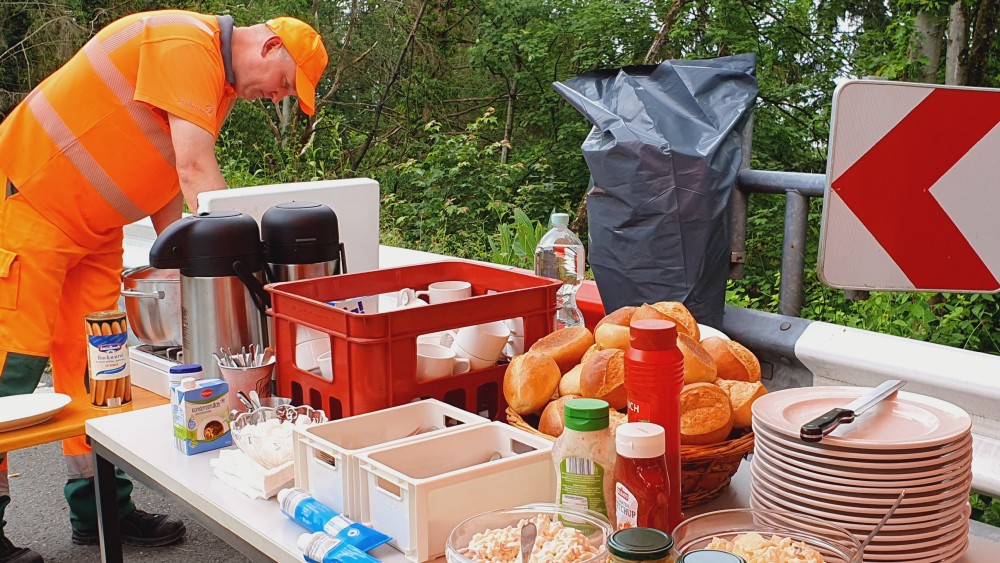 sm_burscheid_jungs_in_orange_16.jpg
